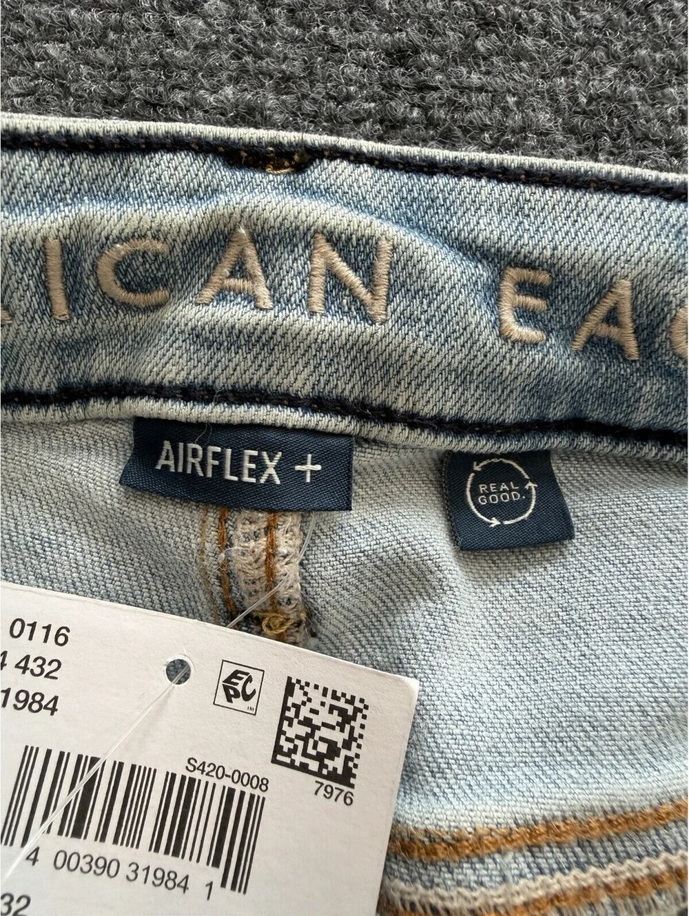 New with tags American Eagle 30x32 slim straight leg jean Airflex+ Stretch Soft